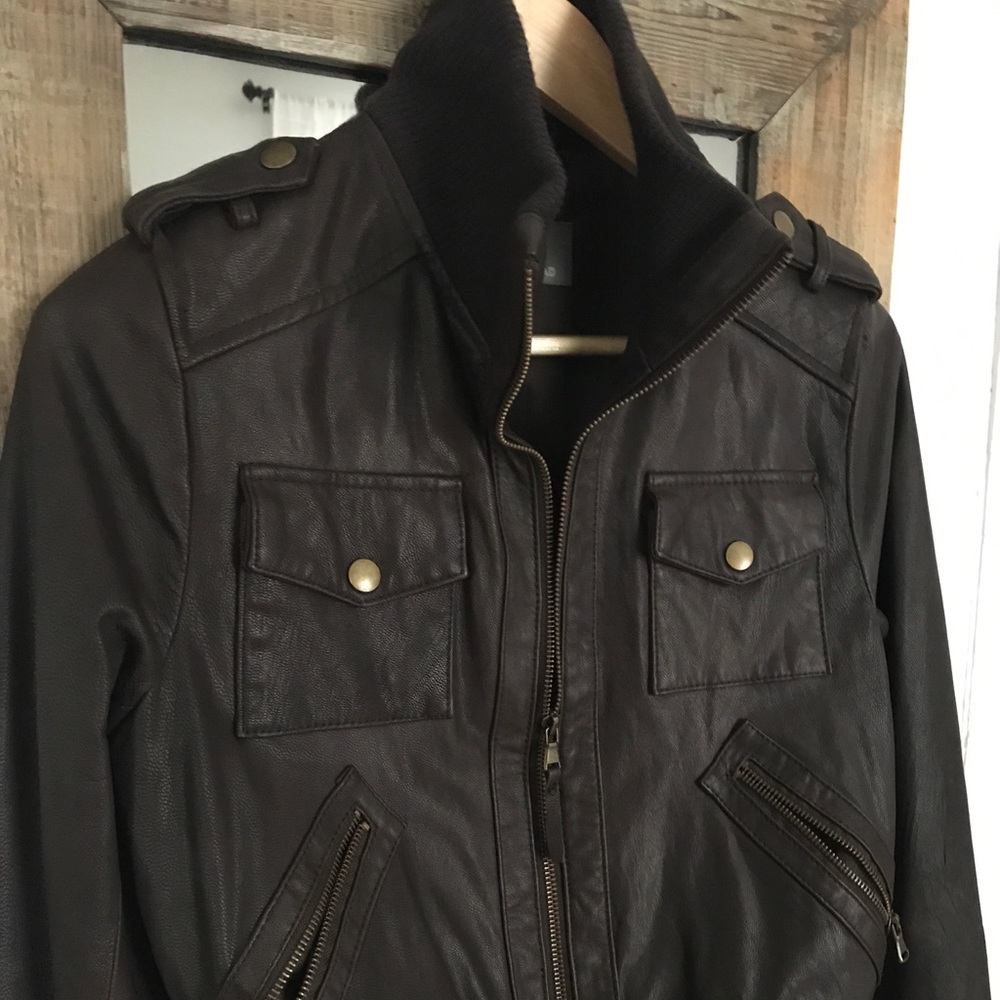 Cropped leather bomber jacket